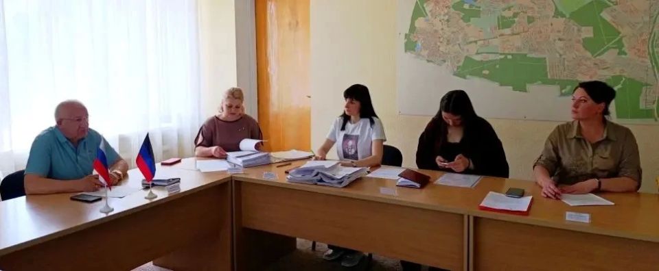 Наталья Бегуненко: В Управе Петровского внутригородского района Администрации городского округа Донецк прошло заседание Комиссии по делам несовершеннолетних и защите их прав