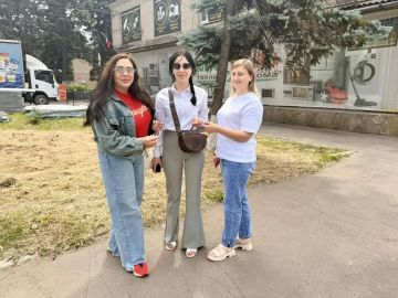 «Российский триколор». Три полоски флага — это неспроста: