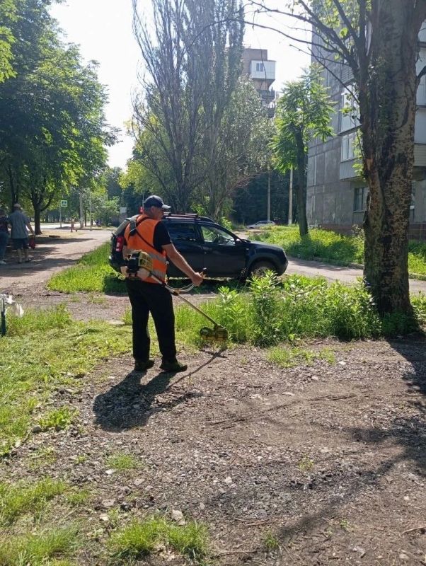 Елена Рязанцева: В Пролетарском внутригородском районе прошла традиционная акция "Чистый четверг" в рамках проекта "Городская среда" Елена Рязанцева: В Пролетарском внутригородском районе прошла традиционная акция "Чистый четверг" в рамках проекта "Городская среда"