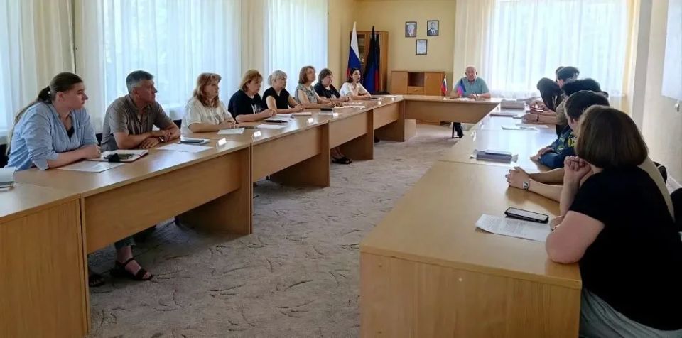 Наталья Бегуненко: В Управе Петровского внутригородского района Администрации городского округа Донецк прошло заседание Комиссии по делам несовершеннолетних и защите их прав Наталья Бегуненко: В Управе Петровского внутригородского района Администрации городского округа Донецк прошло заседание Комиссии по делам несовершеннолетних и защите их прав