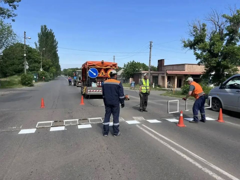 О работах МУП «Простор». Муниципальное унитарное предприятие «Простор» ежедневно выполняет все необходимые работы по содержанию городских улиц О работах МУП «Простор». Муниципальное унитарное предприятие «Простор» ежедневно выполняет все необходимые работы по содержанию городских улиц