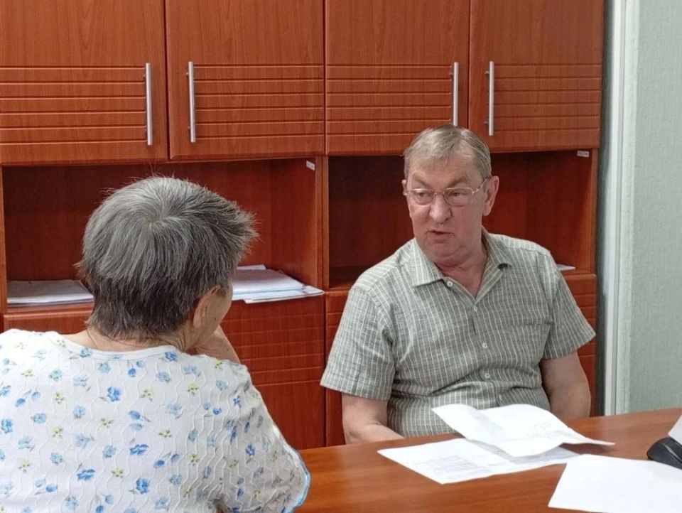 Провел традиционный личный прием в администрации Ясиноватой Провел традиционный личный прием в администрации Ясиноватой