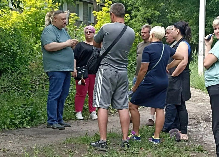 Иван Адамец: В рамках партийного проекта «Управдом» заместитель руководителя районной управы Алексей Шлапак совместно с представителями Единого регионального фонда по обслуживанию многоквартирных домов провёл встречу с...