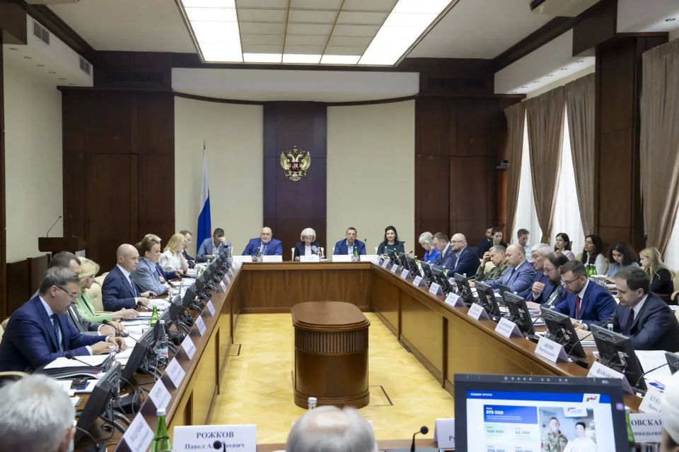 Ирина Куксенкова: Подвели итоги работы Фонда «Защитники Отечества» за 2025 год на заседании Наблюдательного совета с участием председателя фонда Анны Цивилевой, зампреда правительства РФ Татьяны Голиковой и министров Михаила...