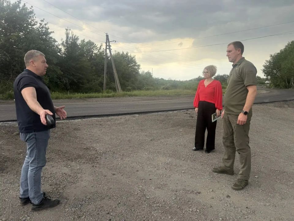Сахалинская область восстанавливает дорожное покрытие в Шахтерске