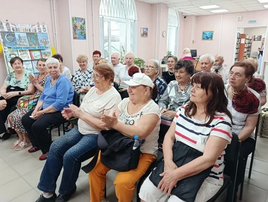 Для пожилых мариупольцев провели информационный час «Великие люди России» Для пожилых мариупольцев провели информационный час «Великие люди России»