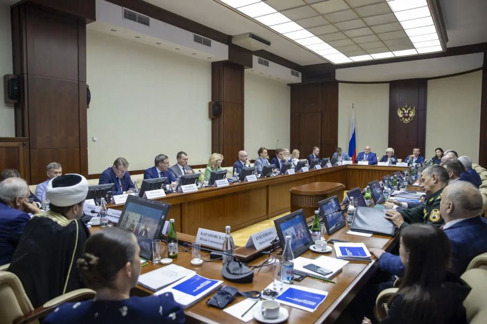 Ирина Куксенкова: Подвели итоги работы Фонда «Защитники Отечества» за 2025 год на заседании Наблюдательного совета с участием председателя фонда Анны Цивилевой, зампреда правительства РФ Татьяны Голиковой и министров Михаила... Ирина Куксенкова: Подвели итоги работы Фонда «Защитники Отечества» за 2025 год на заседании Наблюдательного совета с участием председателя фонда Анны Цивилевой, зампреда правительства РФ Татьяны Голиковой и министров Михаила...