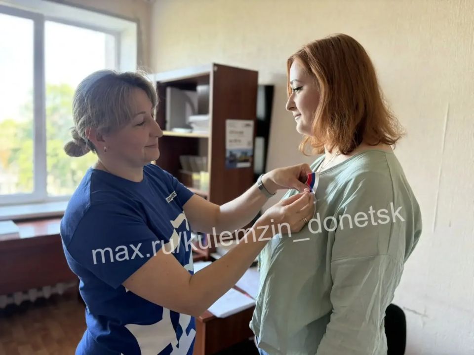 Алексей Кулемзин: Под флагом России: Акция активистов объединила горожан перед праздником Алексей Кулемзин: Под флагом России: Акция активистов объединила горожан перед праздником