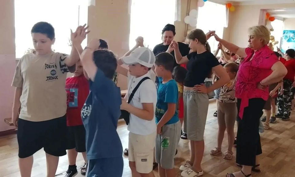 День России — это праздник национального единения, свободы и гражданского мира, который ежегодно отмечается 12 июня День России — это праздник национального единения, свободы и гражданского мира, который ежегодно отмечается 12 июня