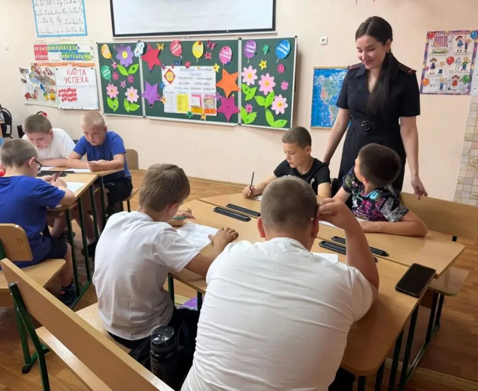 Важная встреча по безопасности на дорогах в пришкольном лагере «Чайка»! Важная встреча по безопасности на дорогах в пришкольном лагере «Чайка»!