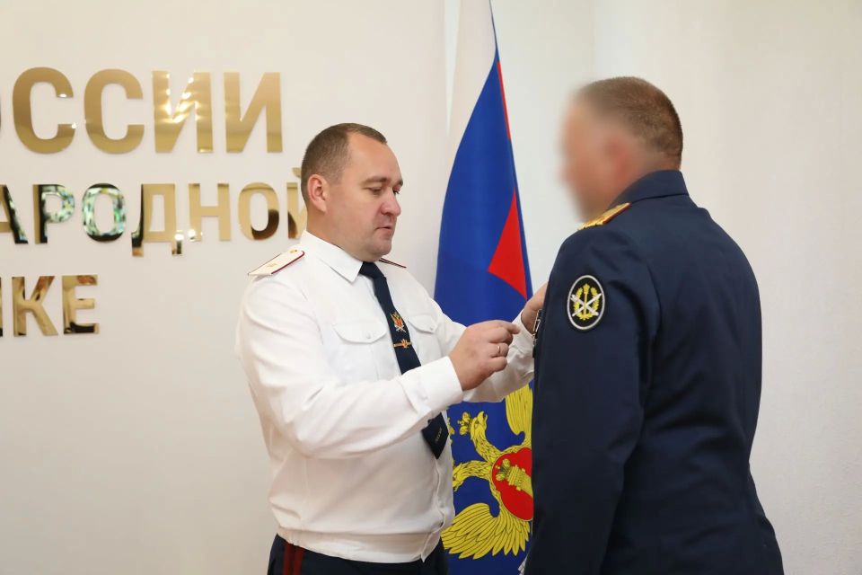 Личный состав ГУФСИН России по ДНР наградили ко Дню России Личный состав ГУФСИН России по ДНР наградили ко Дню России
