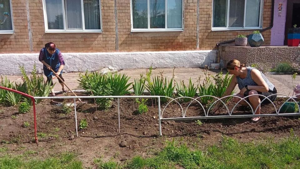 Елена Рязанцева: В Пролетарском внутригородском районе прошла традиционная акция "Чистый четверг" в рамках проекта "Городская среда" Елена Рязанцева: В Пролетарском внутригородском районе прошла традиционная акция "Чистый четверг" в рамках проекта "Городская среда"