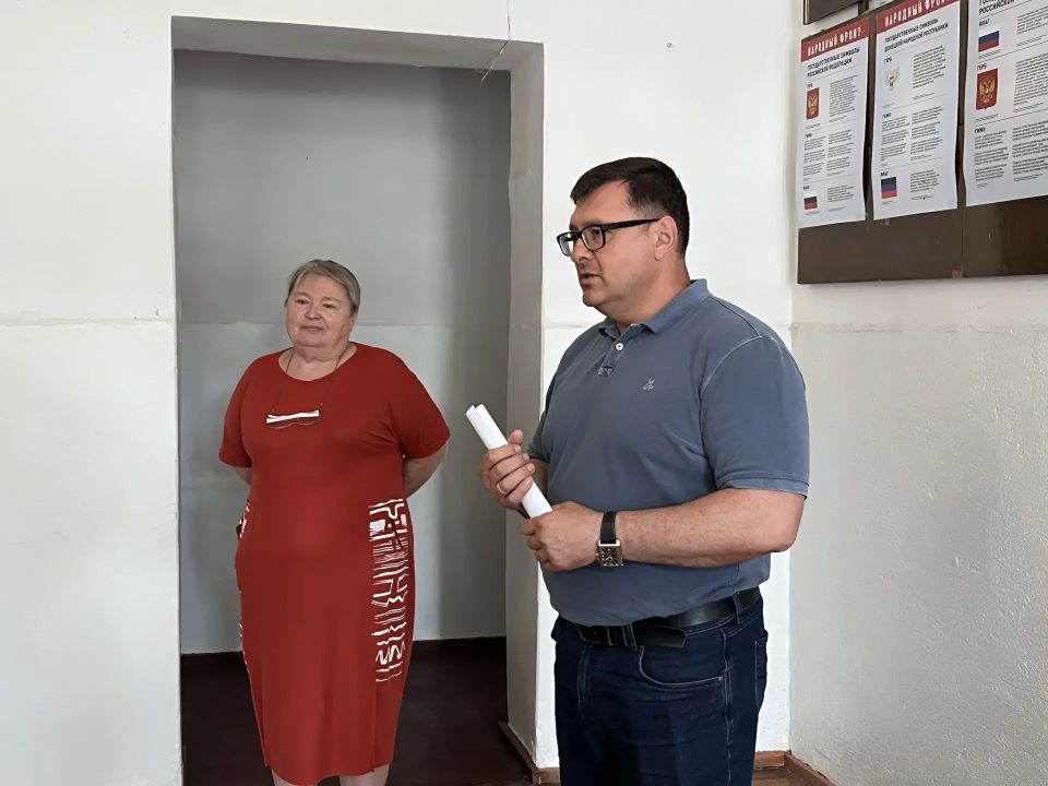 Глава Новоазовского муниципального округа Василий Овчаров встретился с жителями села Приморское Глава Новоазовского муниципального округа Василий Овчаров встретился с жителями села Приморское