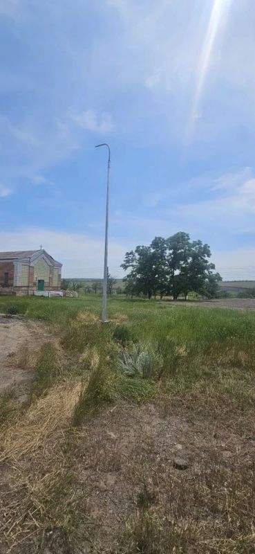 В селах Старобешевского округа продолжается установка альтернативного освещения В селах Старобешевского округа продолжается установка альтернативного освещения