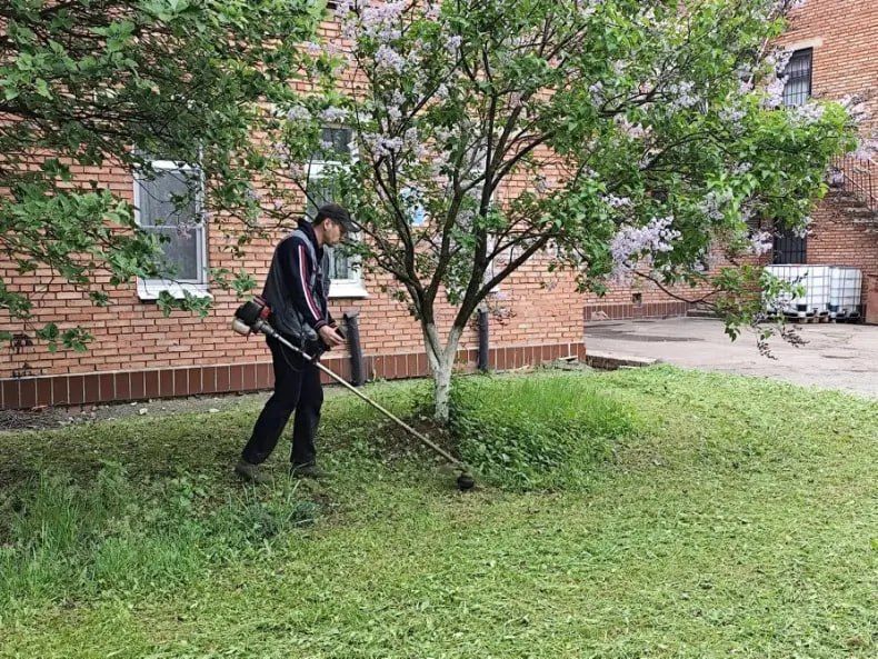 11 июня 2026 года, в рамках проекта «Городская среда», реализуемого Единой Россией , жители Кировского района приняли участие в традиционной экологической акции «Чистый четверг» 11 июня 2026 года, в рамках проекта «Городская среда», реализуемого Единой Россией , жители Кировского района приняли участие в традиционной экологической акции «Чистый четверг»
