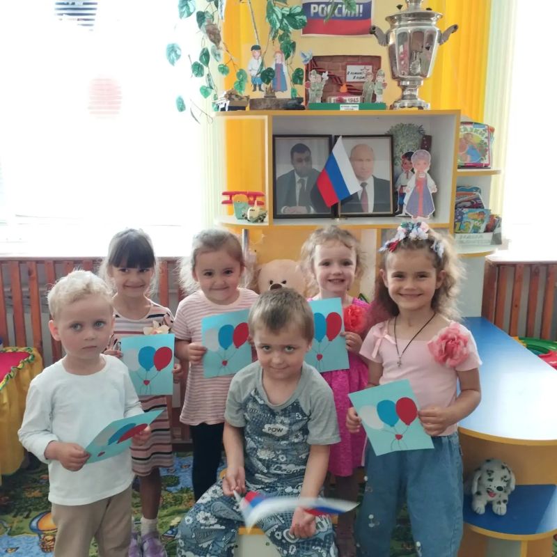 12 июня — особенный день для нашей страны, День России! Это праздник единства, мира и свободы, который объединяет всех нас 12 июня — особенный день для нашей страны, День России! Это праздник единства, мира и свободы, который объединяет всех нас