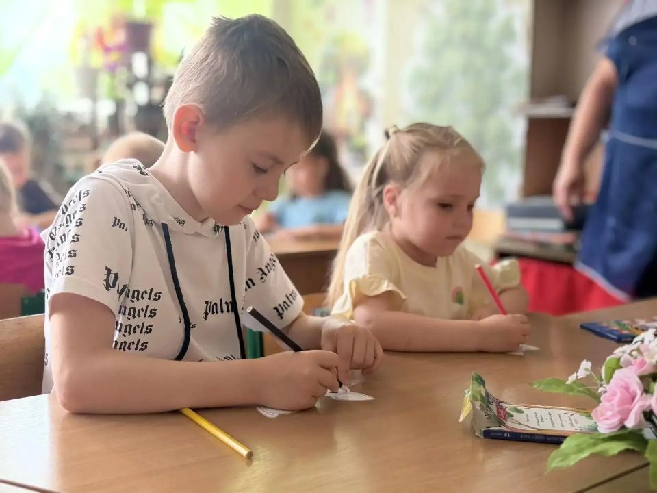 В детском саду «Радуга» в Торезе прошёл тёплый праздник для детей В детском саду «Радуга» в Торезе прошёл тёплый праздник для детей