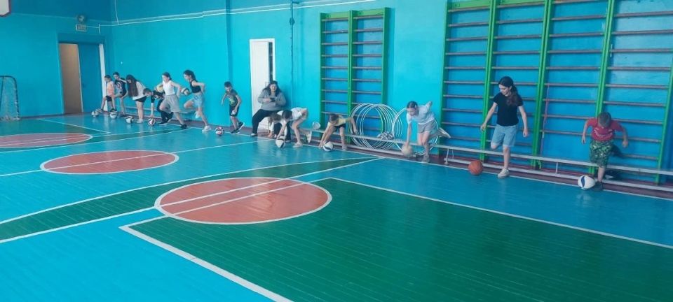 В рамках детского спортивного проекта партии «Детский спорт» – День седьмой на пришкольной площадке «Солнышко» прошёл под названием «День здоровья» — В здоровом теле здоровый дух! В рамках детского спортивного проекта партии «Детский спорт» – День седьмой на пришкольной площадке «Солнышко» прошёл под названием «День здоровья» — В здоровом теле здоровый дух!