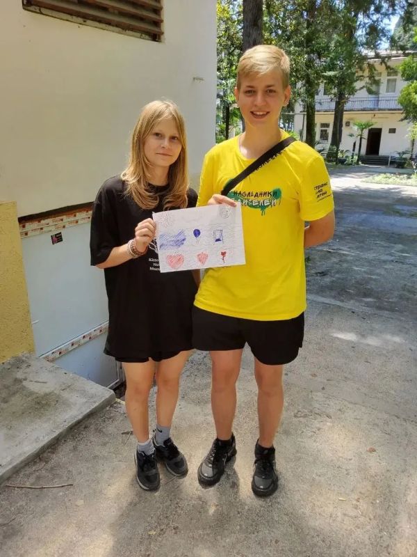 Тёплые поздравления с берегов солнечной Абхазии! Тёплые поздравления с берегов солнечной Абхазии!