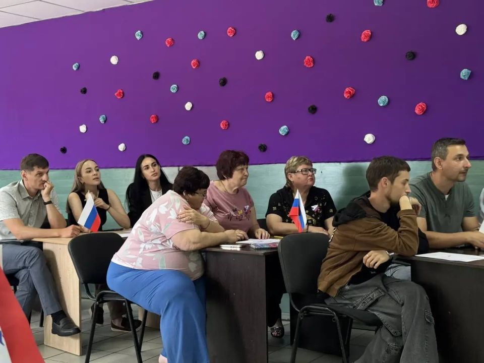 «Код России»: квест к Дню России в Мангуше «Код России»: квест к Дню России в Мангуше
