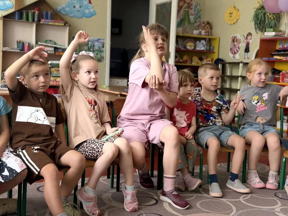 В детском саду «Радуга» в Торезе прошёл тёплый праздник для детей В детском саду «Радуга» в Торезе прошёл тёплый праздник для детей