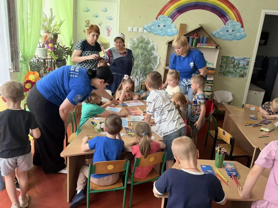 В детском саду «Радуга» в Торезе прошёл тёплый праздник для детей В детском саду «Радуга» в Торезе прошёл тёплый праздник для детей