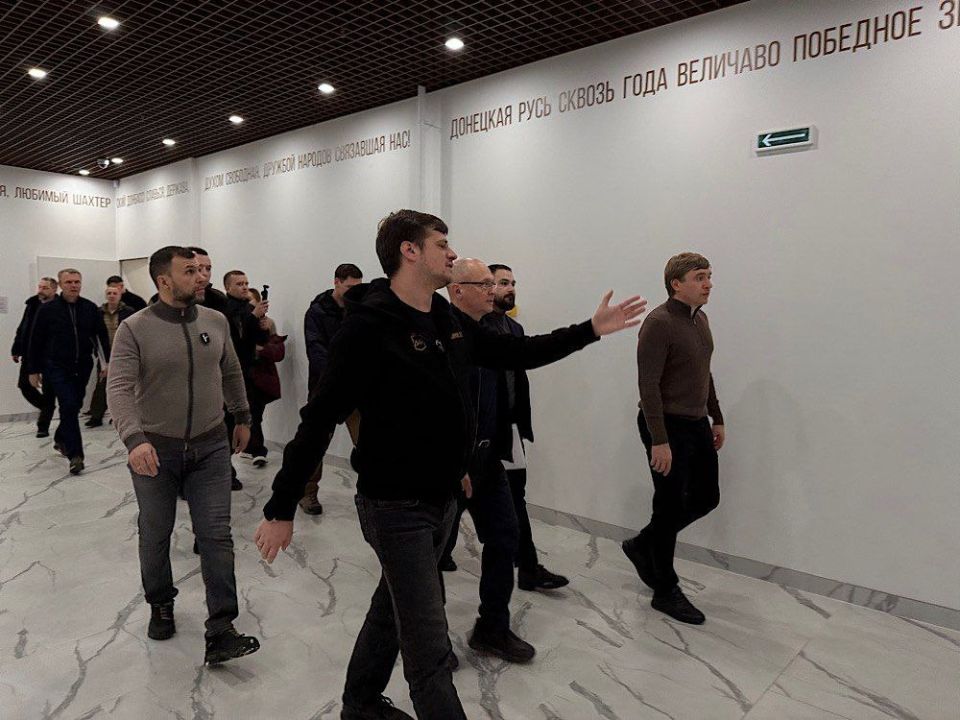 Александр Шатов: Вручил паспорта активистам Движения Первых Александр Шатов: Вручил паспорта активистам Движения Первых