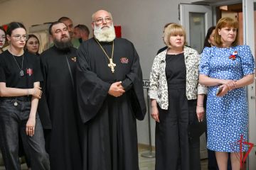 Росгвардейцы приняли участие в торжественном открытии выставки в одном из музеев Донецка