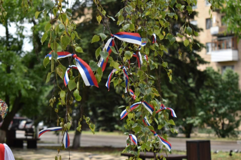 В Амвросиевке прошла акция «Единство народов» В Амвросиевке прошла акция «Единство народов»