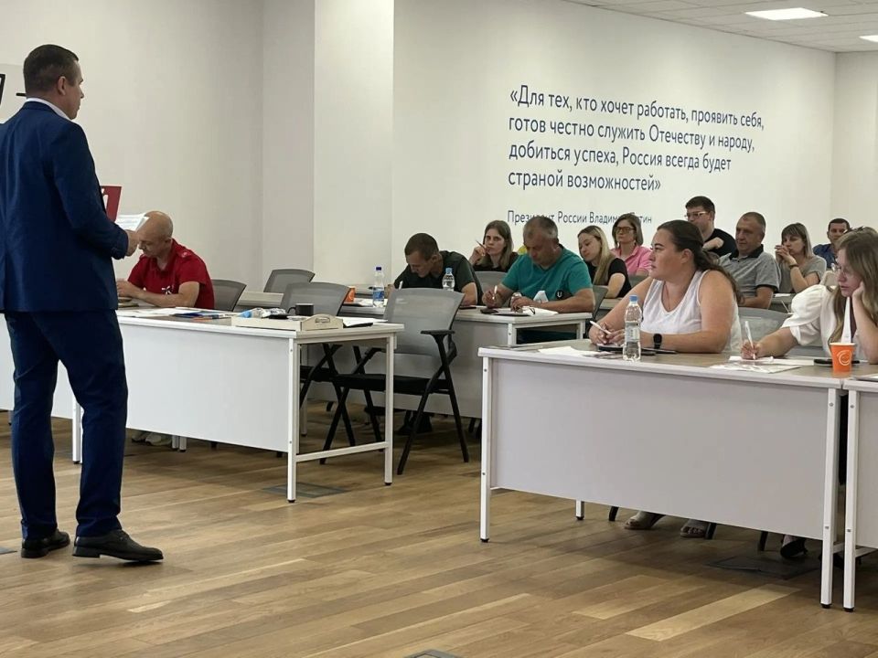 13 июня 2026 года, провели семинар-совещание с начальниками штабов местных отделений ВВПОД «ЮНАРМИЯ» ДНР и их заместителями 13 июня 2026 года, провели семинар-совещание с начальниками штабов местных отделений ВВПОД «ЮНАРМИЯ» ДНР и их заместителями