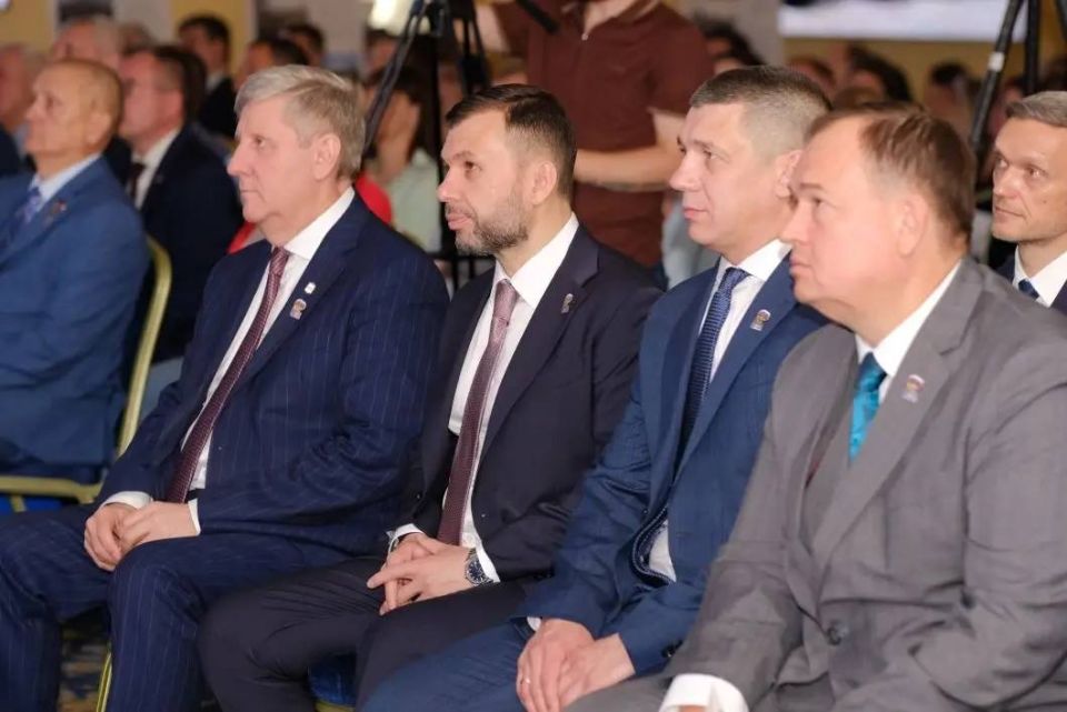Анна Кондрыкинская: Вчера состоялась VI Конференция Донецкого регионального отделения Единой России: подвели итоги работы за полгода и особое внимание уделили формированию новой народной программы партии Анна Кондрыкинская: Вчера состоялась VI Конференция Донецкого регионального отделения Единой России: подвели итоги работы за полгода и особое внимание уделили формированию новой народной программы партии