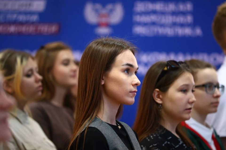 Молодежь ДНР хочет включаться во все процессы в государстве — Добровольский