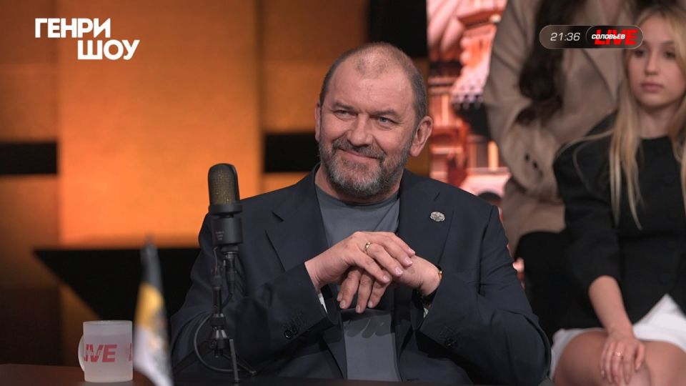 В эфире итоговой программы «Генри Шоу» — Александр Казаков, советник первого Главы ДНР Александра Захарченко