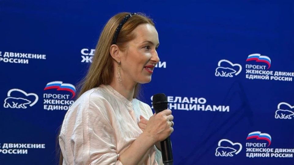 Екатерина Мартьянова: Женщины Донбасса формируют будущее! Стратегическая сессия открыла новые горизонты развития Екатерина Мартьянова: Женщины Донбасса формируют будущее! Стратегическая сессия открыла новые горизонты развития