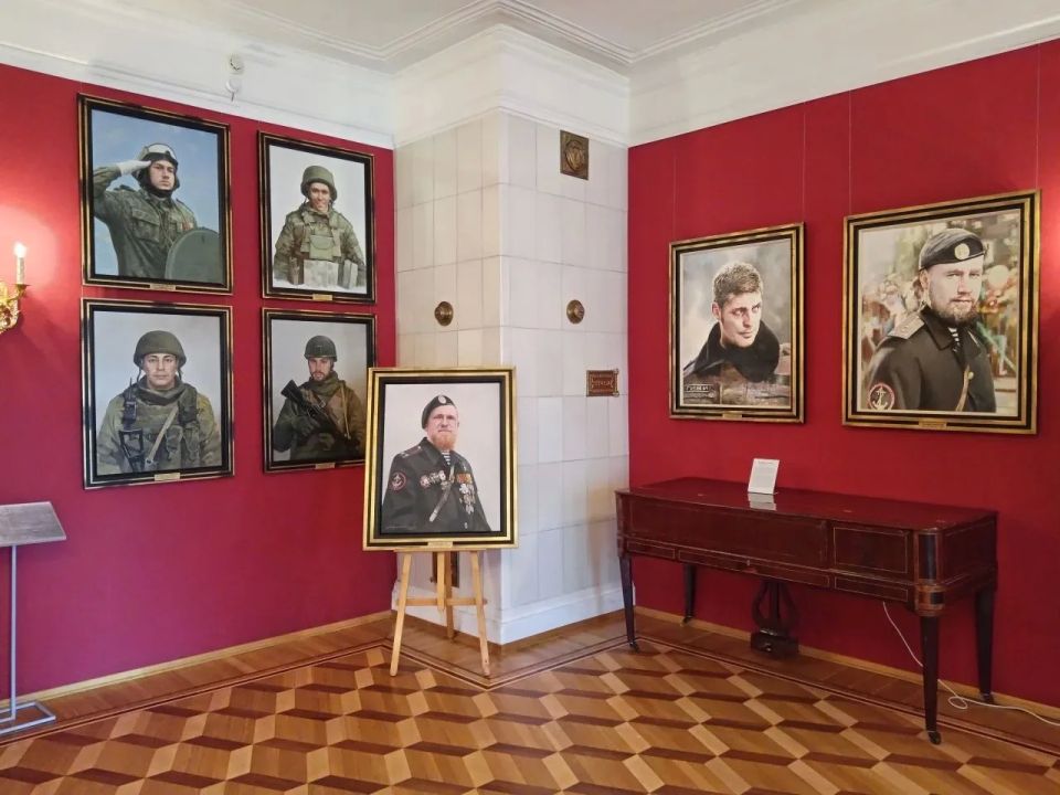 11 июня - ко Дню России и в год единства народов России Донецкий республиканский художественный музей, при поддержке Министерства культуры ДНР, представил гостям и жителям Углича (Ярославская обл.) выставочный проект ... 11 июня - ко Дню России и в год единства народов России Донецкий республиканский художественный музей, при поддержке Министерства культуры ДНР, представил гостям и жителям Углича (Ярославская обл.) выставочный проект ...