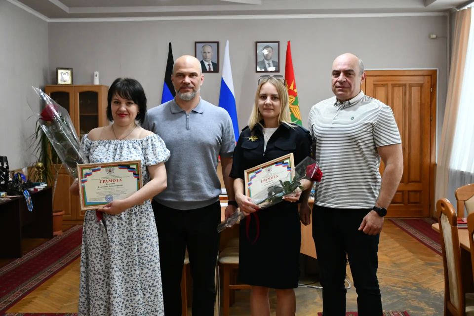 Сегодня, поздравил сотрудников миграционной службы с профессиональным праздником