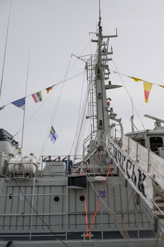 Украине передали еще один корабль Украине передали еще один корабль