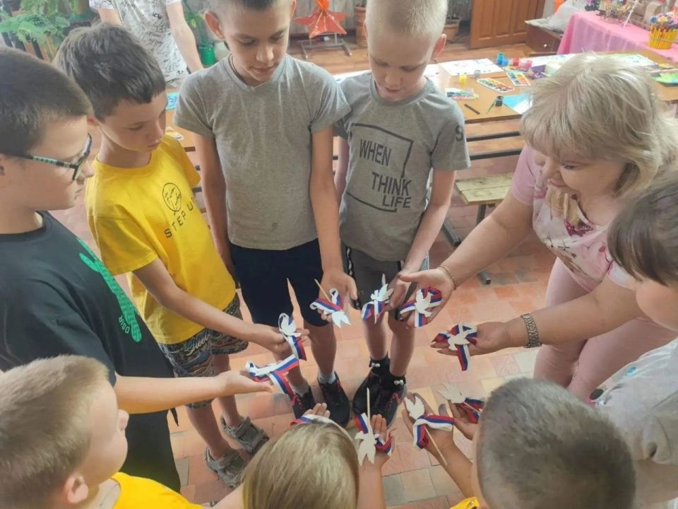 В Снежном прошли мероприятия ко Дню России В Снежном прошли мероприятия ко Дню России