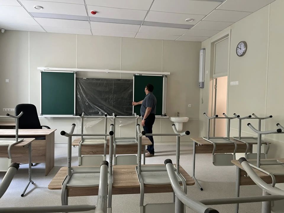 В рамках реализации Народной программы партии Единая Россия продолжаются работы по капитальному ремонту и модернизации Красноармейской школы В рамках реализации Народной программы партии Единая Россия продолжаются работы по капитальному ремонту и модернизации Красноармейской школы