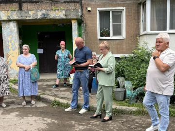 Юлия Крюкова продолжает работу с гражданами