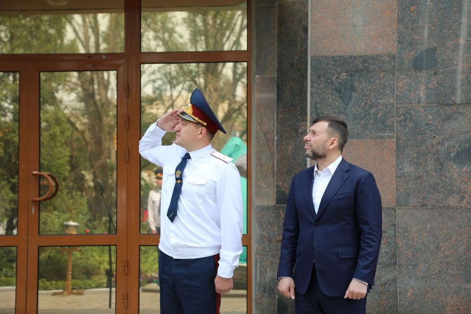 В ГУФСИН России по ДНР состоялось торжественное открытие монумента сотрудникам УИС В ГУФСИН России по ДНР состоялось торжественное открытие монумента сотрудникам УИС