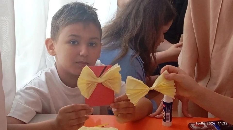 Алло, мы ищем таланты!. Ярким и творческим получился день пятницы на пришкольной досуговой площадке в школе № 7. Здесь прошел День талантов Алло, мы ищем таланты!. Ярким и творческим получился день пятницы на пришкольной досуговой площадке в школе № 7. Здесь прошел День талантов