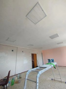 В Старобешевском округе продолжается ремонт спортивного зала в селе Марьяновка