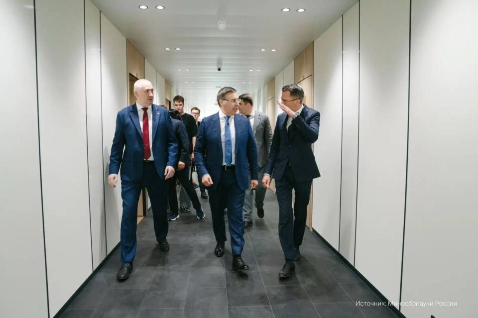 Приёмная кампания: Единый контакт-центр вузов работает 24/7 Приёмная кампания: Единый контакт-центр вузов работает 24/7