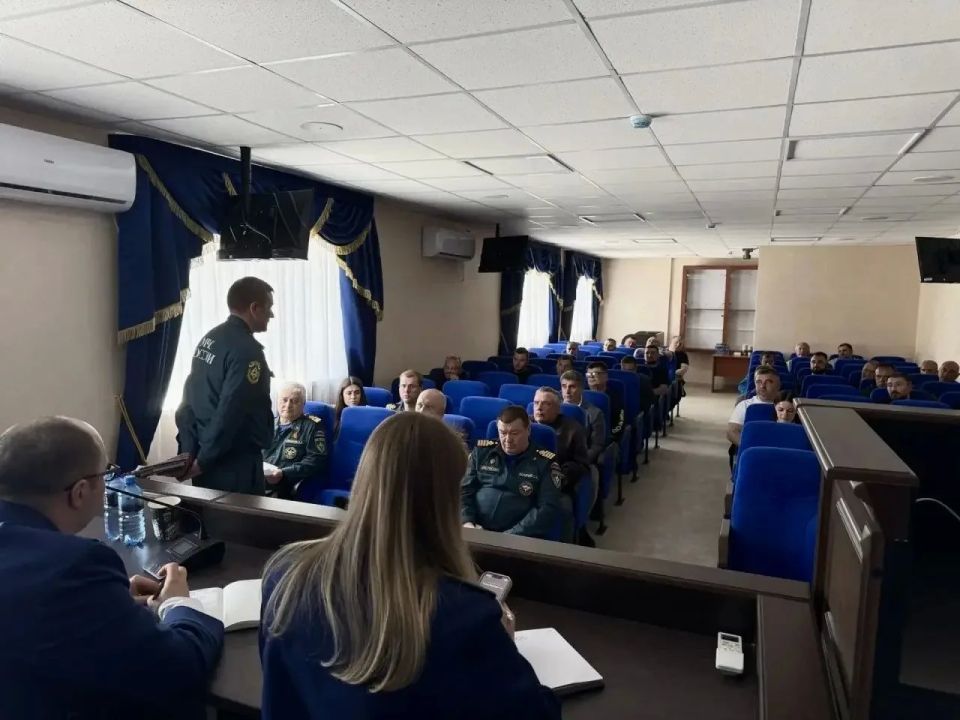В Мариупольской транспортной прокуратуре состоялось межведомственное совещание по вопросам безопасности судоходства В Мариупольской транспортной прокуратуре состоялось межведомственное совещание по вопросам безопасности судоходства