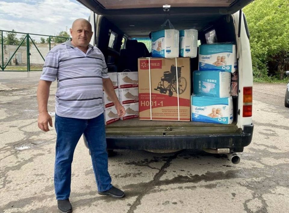 Более 300 кг гуманитарной помощи центр «Доверие» ЯНАО отправил в Волновахский округ за год Более 300 кг гуманитарной помощи центр «Доверие» ЯНАО отправил в Волновахский округ за год