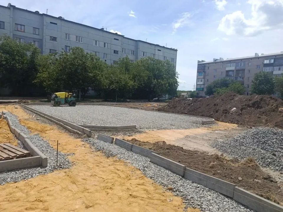 Денис Зубов: Продолжаются работы по благоустройству территории, победившей в прошлом голосовании за территории по благоустройству (ФКГС) Денис Зубов: Продолжаются работы по благоустройству территории, победившей в прошлом голосовании за территории по благоустройству (ФКГС)