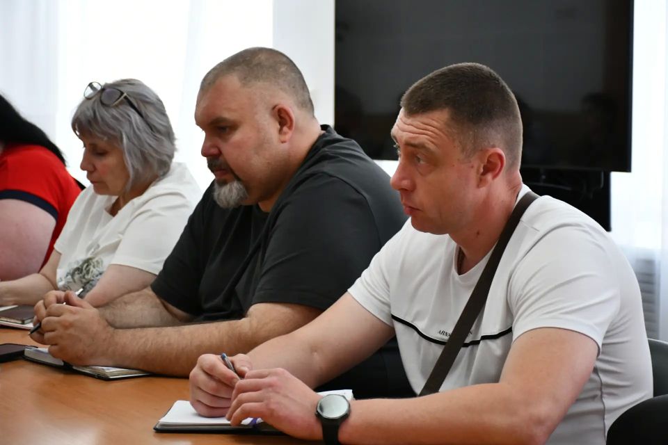 15 июня под председательством заместителя главы администрации городского округа Дебальцево Глебова Евгения Юрьевича прошло заседание комиссии по предупреждению и ликвидации чрезвычайных ситуаций и обеспечению пожарной... 15 июня под председательством заместителя главы администрации городского округа Дебальцево Глебова Евгения Юрьевича прошло заседание комиссии по предупреждению и ликвидации чрезвычайных ситуаций и обеспечению пожарной...
