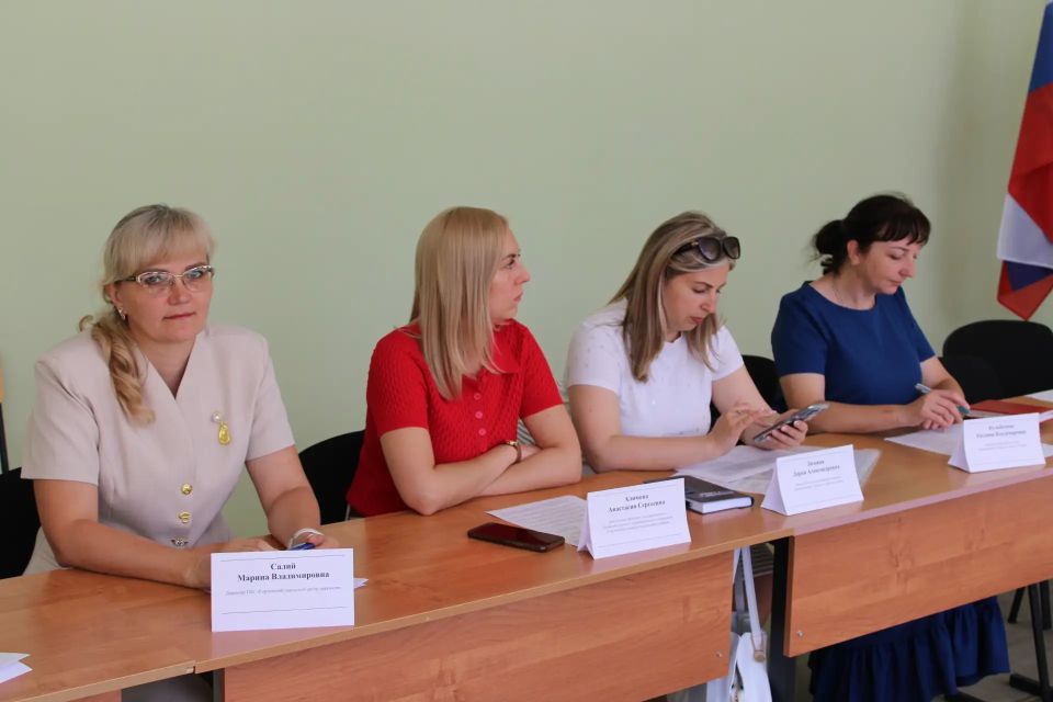 Состоялось заседание комиссии по делам несовершеннолетних и защите их прав администрации городского округа Горловка Состоялось заседание комиссии по делам несовершеннолетних и защите их прав администрации городского округа Горловка