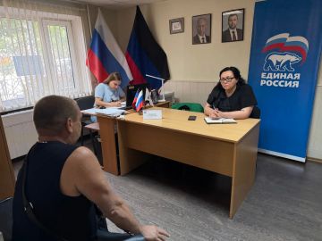 В общественной приёмной прошёл приём депутата городского совета